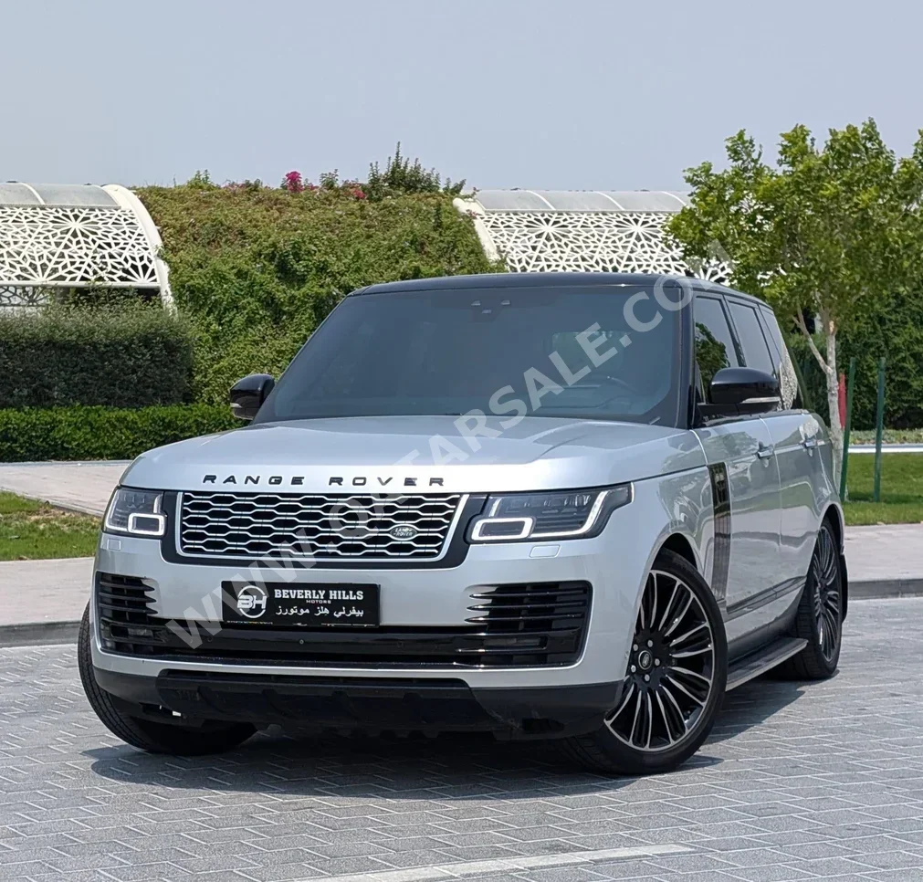 Land Rover  Range Rover  Vogue  Autobiography  2019  Automatic  66,945 Km  8 Cylinder  Four Wheel Drive (4WD)  SUV  Silver