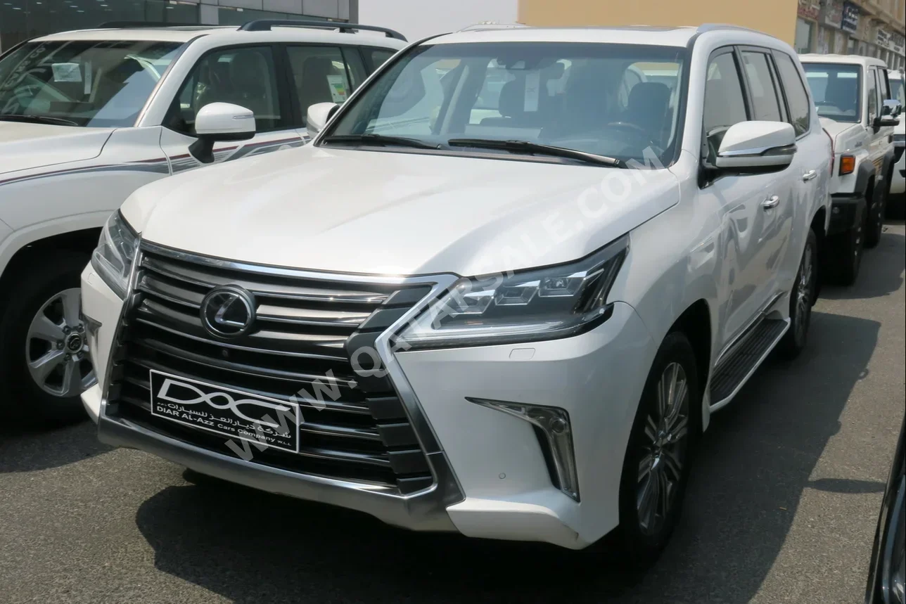 Lexus  LX  570  2017  Automatic  250,000 Km  8 Cylinder  Four Wheel Drive (4WD)  SUV  White