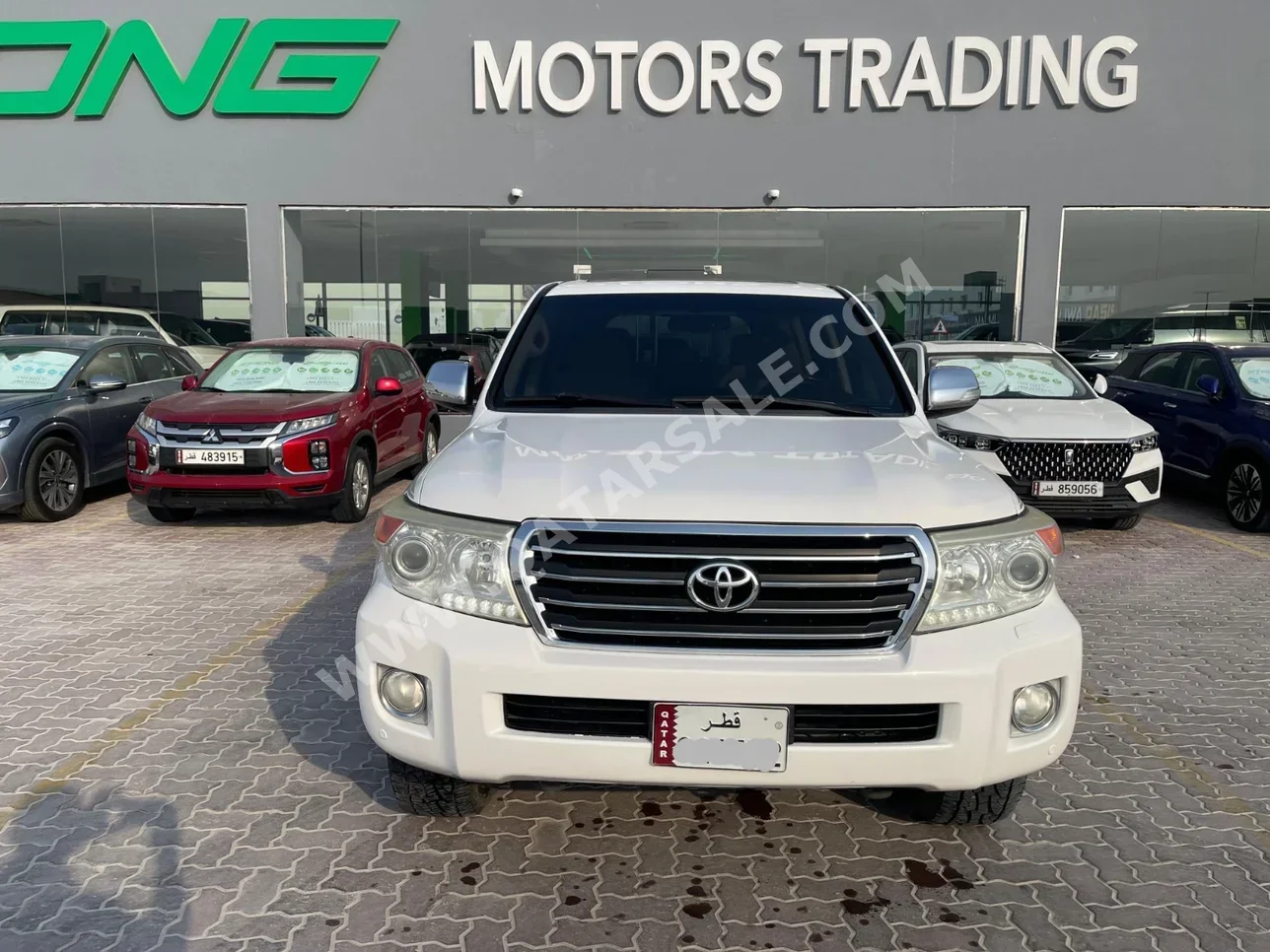 Toyota  Land Cruiser  GXR  2014  Automatic  265,000 Km  6 Cylinder  Four Wheel Drive (4WD)  SUV  White