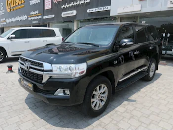 Toyota  Land Cruiser  VXR  2018  Automatic  210,000 Km  8 Cylinder  Four Wheel Drive (4WD)  SUV  Black