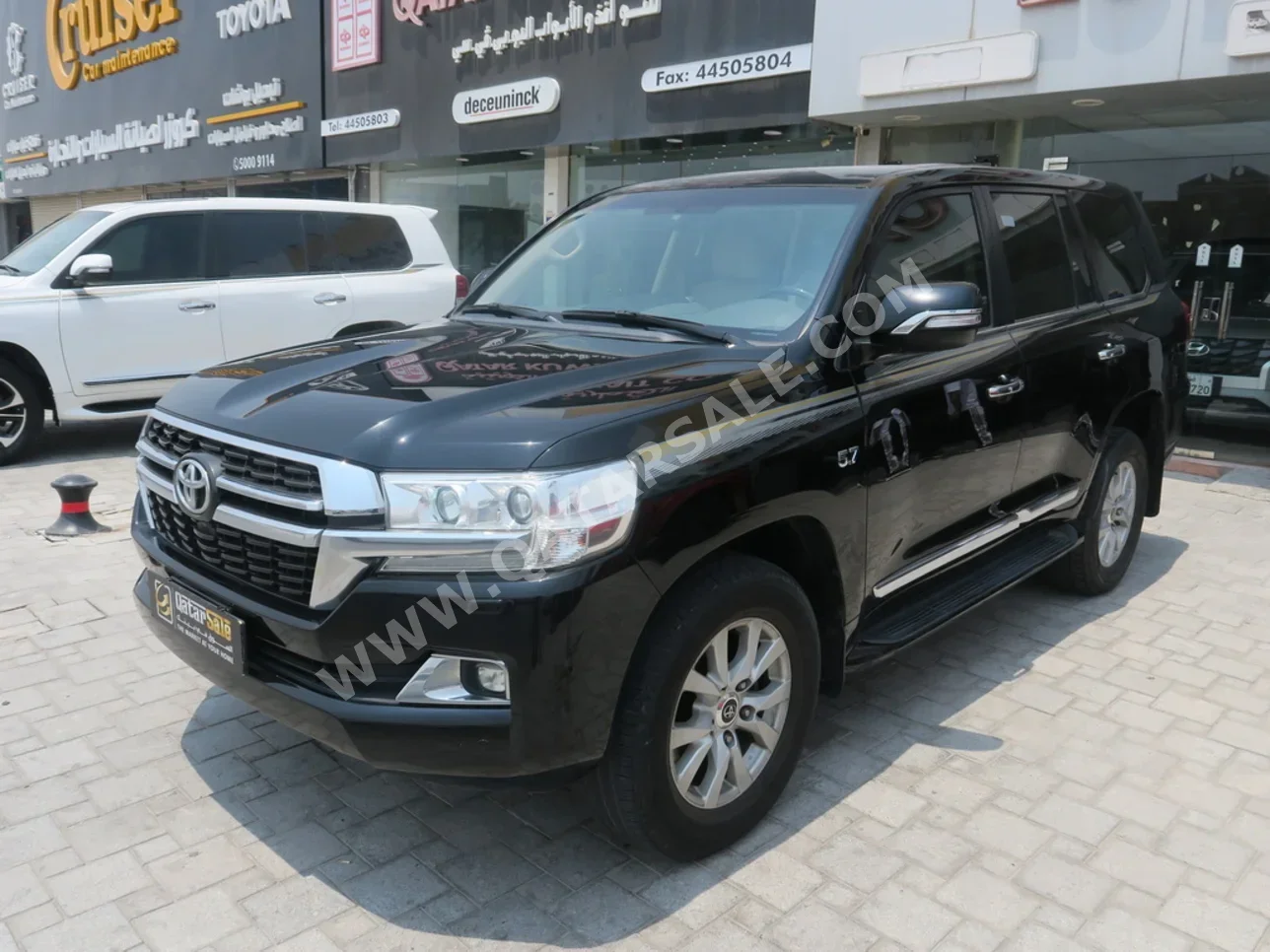 Toyota  Land Cruiser  VXR  2018  Automatic  210,000 Km  8 Cylinder  Four Wheel Drive (4WD)  SUV  Black