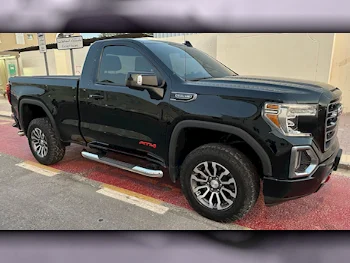 GMC  Sierra  AT4  2020  Automatic  62,000 Km  8 Cylinder  Four Wheel Drive (4WD)  Pick Up  Black  With Warranty