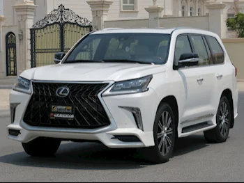 Lexus  LX  570  2016  Automatic  283,000 Km  8 Cylinder  Four Wheel Drive (4WD)  SUV  White