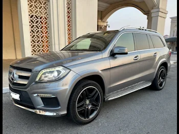 Mercedes-Benz  GL  500  2016  Automatic  80,000 Km  8 Cylinder  Four Wheel Drive (4WD)  SUV  Gray