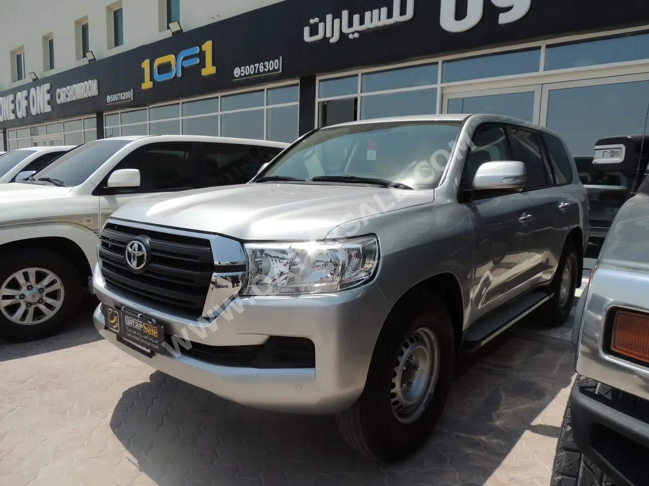 Toyota  Land Cruiser  G  2016  Automatic  206,000 Km  6 Cylinder  Four Wheel Drive (4WD)  SUV  Silver