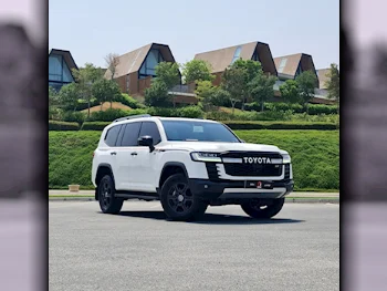  Toyota  Land Cruiser  GR Sport Twin Turbo  2022  Automatic  88,000 Km  6 Cylinder  Four Wheel Drive (4WD)  SUV  White  With Warranty