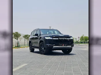 Toyota  Land Cruiser  GR Sport Twin Turbo  2022  Automatic  25,000 Km  6 Cylinder  Four Wheel Drive (4WD)  SUV  Black  With Warranty