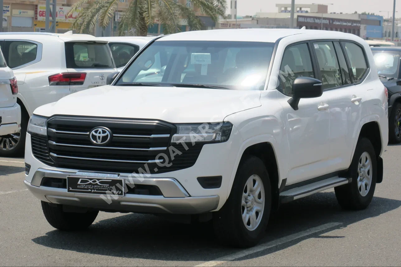 Toyota  Land Cruiser  GX  2023  Automatic  84,000 Km  6 Cylinder  Four Wheel Drive (4WD)  SUV  White  With Warranty