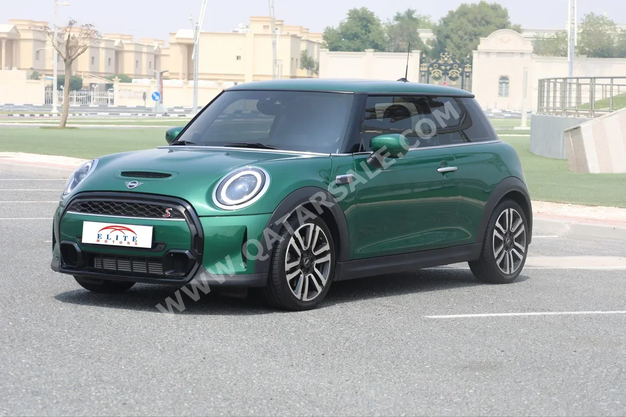 Mini  Cooper  S  2023  Automatic  12,600 Km  4 Cylinder  Front Wheel Drive (FWD)  Hatchback  Green  With Warranty