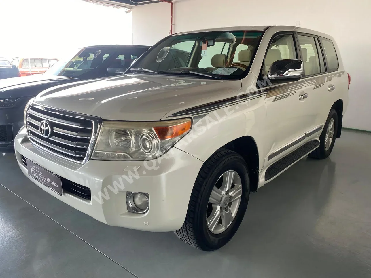 Toyota  Land Cruiser  GXR  2015  Automatic  338,000 Km  6 Cylinder  Four Wheel Drive (4WD)  SUV  White