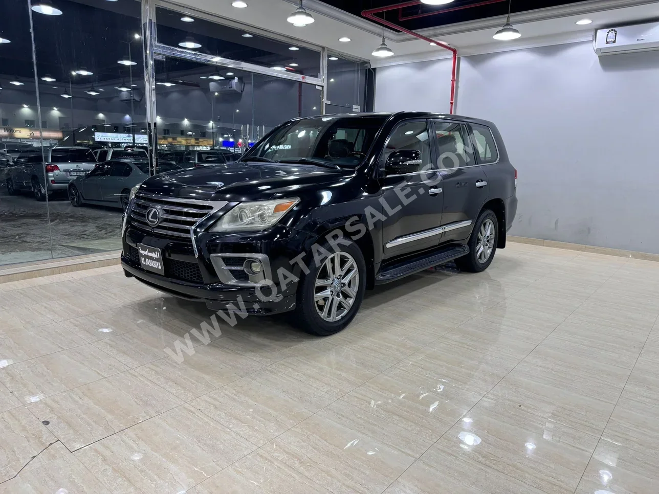 Lexus  LX  570 S  2012  Automatic  370,000 Km  8 Cylinder  Four Wheel Drive (4WD)  SUV  Black