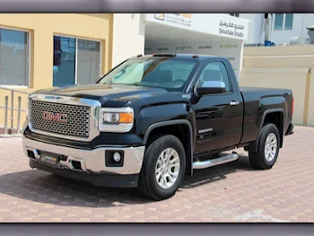 GMC  Sierra  1500  2015  Automatic  134,000 Km  8 Cylinder  Four Wheel Drive (4WD)  Pick Up  Black