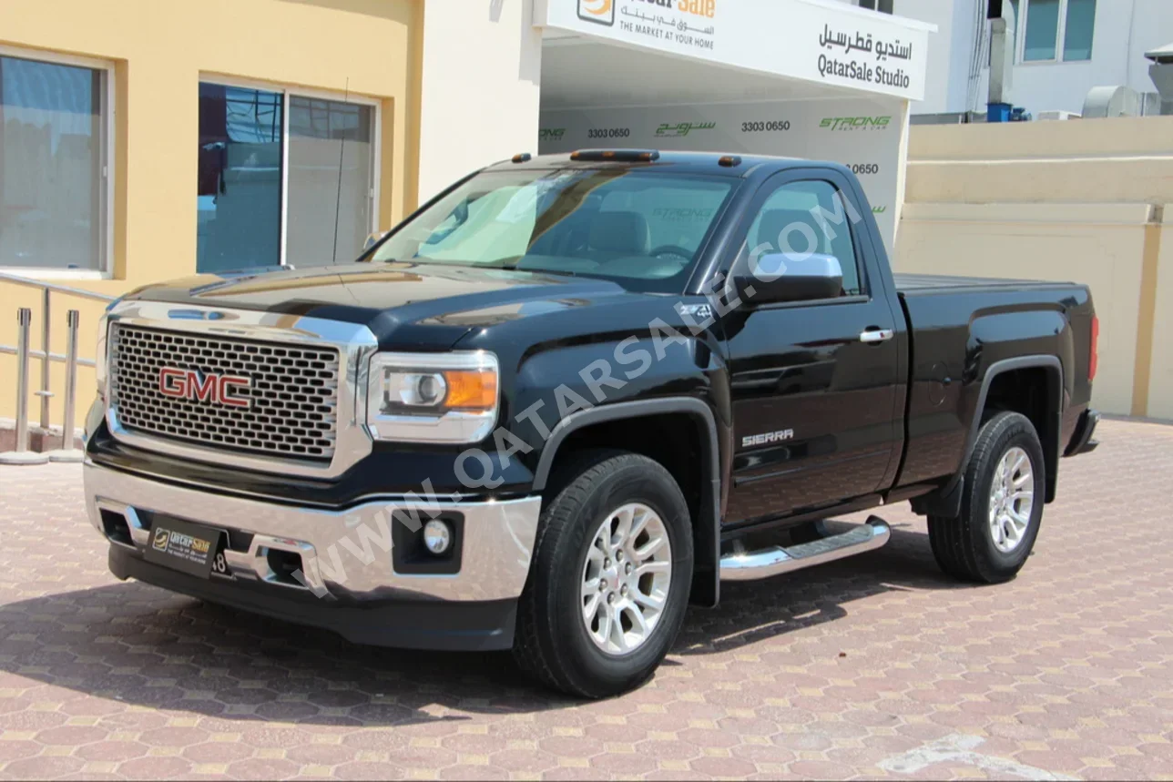 GMC  Sierra  1500  2015  Automatic  134,000 Km  8 Cylinder  Four Wheel Drive (4WD)  Pick Up  Black