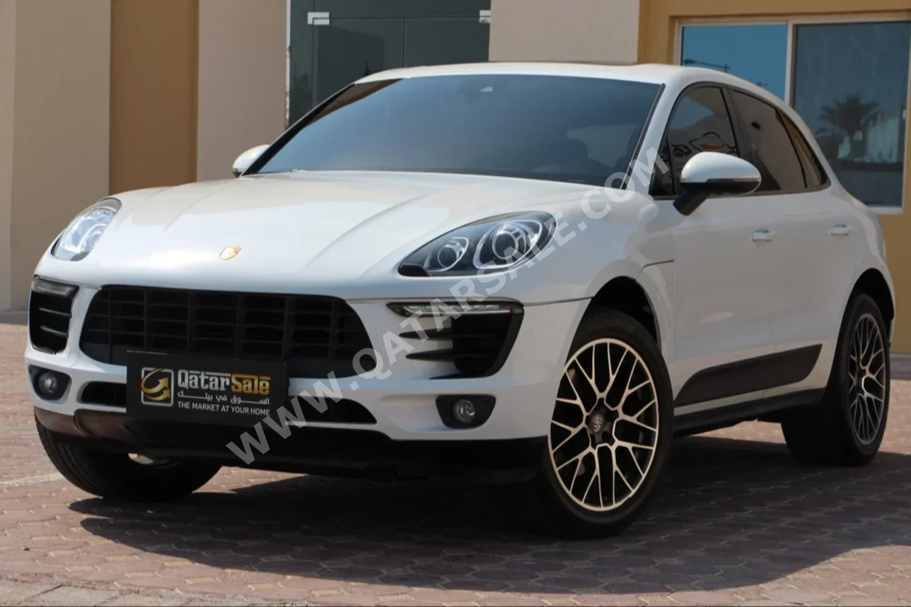 Porsche  Macan  2017  Automatic  88,000 Km  4 Cylinder  Four Wheel Drive (4WD)  SUV  White