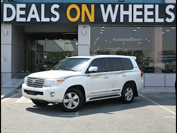 Toyota  Land Cruiser  VXR  2014  Automatic  460,000 Km  8 Cylinder  Four Wheel Drive (4WD)  SUV  White