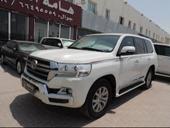 Toyota  Land Cruiser  GXR  2020  Automatic  200,000 Km  8 Cylinder  Four Wheel Drive (4WD)  SUV  White