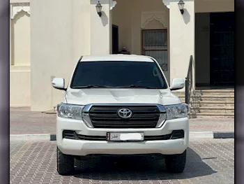 Toyota  Land Cruiser  GX  2020  Automatic  124,000 Km  6 Cylinder  Four Wheel Drive (4WD)  SUV  White