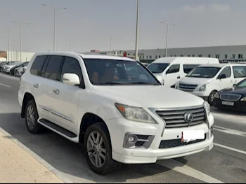 Lexus  LX  570  2012  Automatic  569,000 Km  8 Cylinder  Four Wheel Drive (4WD)  SUV  White