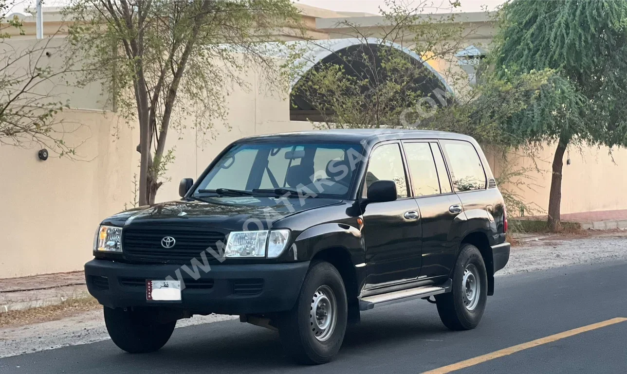 Toyota  Land Cruiser  G  2002  Manual  420,000 Km  6 Cylinder  Four Wheel Drive (4WD)  SUV  Black