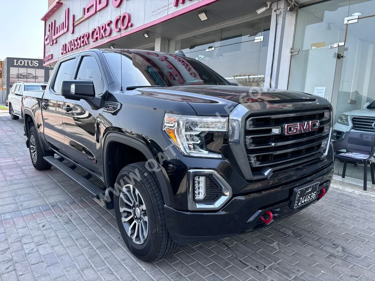 GMC  Sierra  AT4  2020  Automatic  164,000 Km  8 Cylinder  Four Wheel Drive (4WD)  Pick Up  Black