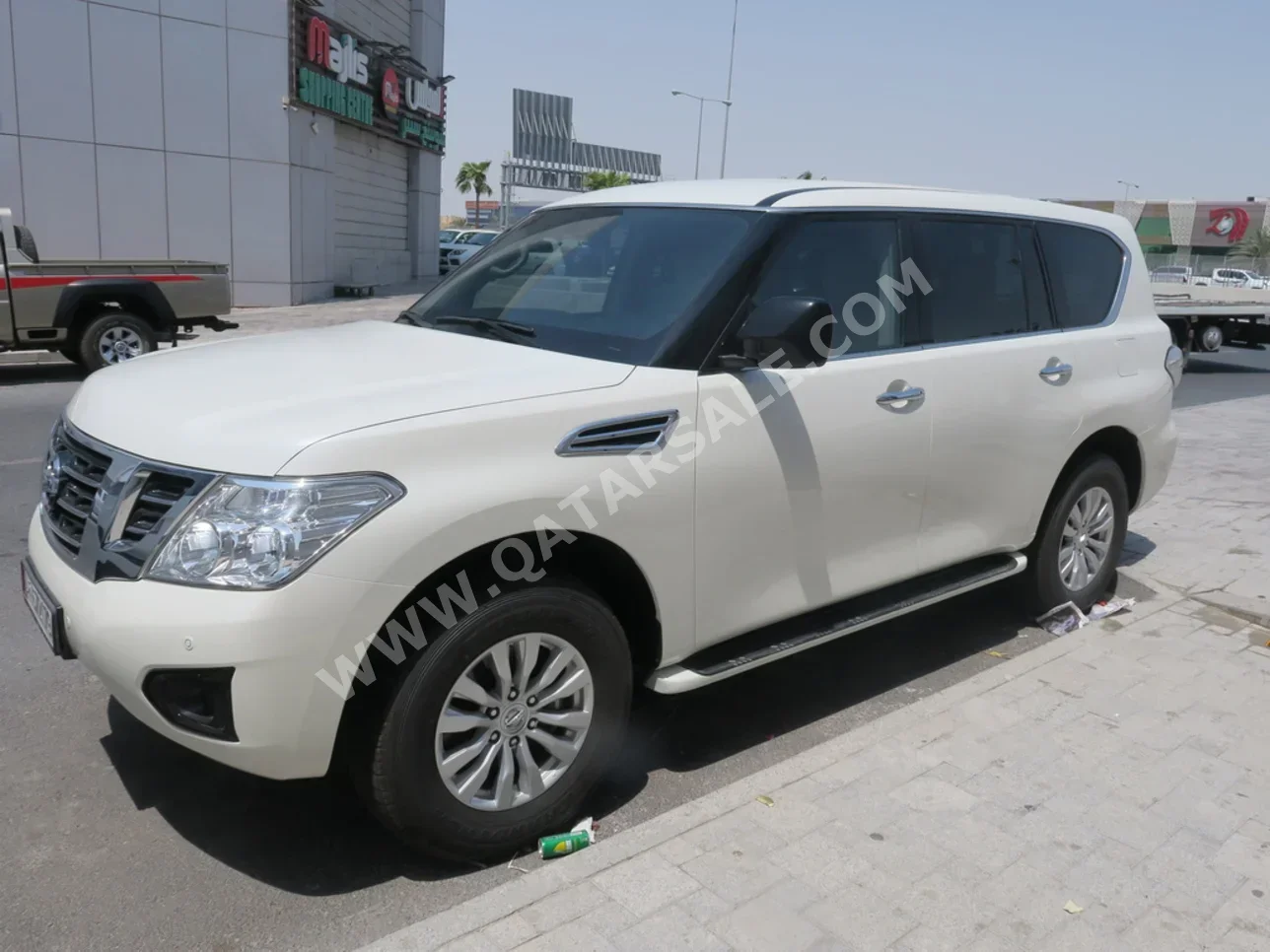 Nissan  Patrol  SE  2019  Automatic  110٬000 Km  8 Cylinder  Four Wheel Drive (4WD)  SUV  White