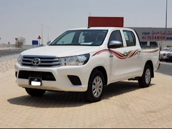 Toyota  Hilux  2021  Manual  22,000 Km  4 Cylinder  Four Wheel Drive (4WD)  Pick Up  White