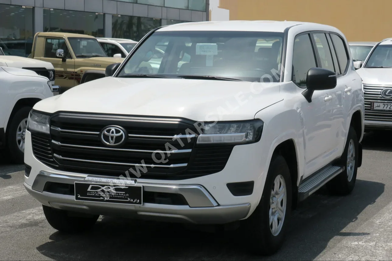 Toyota  Land Cruiser  GX  2023  Automatic  84,000 Km  6 Cylinder  Four Wheel Drive (4WD)  SUV  White  With Warranty