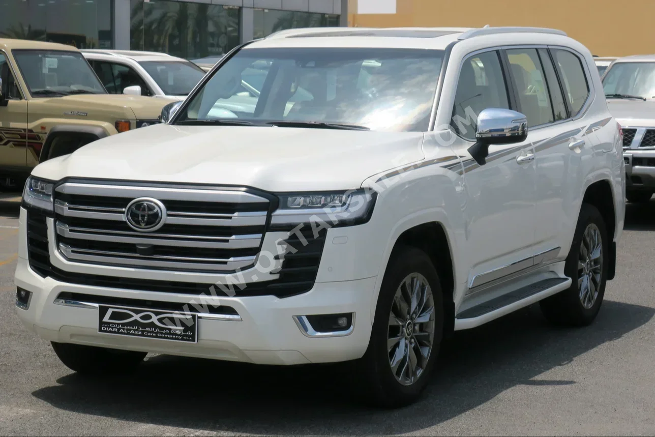 Toyota  Land Cruiser  VX Twin Turbo  2024  Automatic  2٬000 Km  6 Cylinder  Four Wheel Drive (4WD)  SUV  White  With Warranty