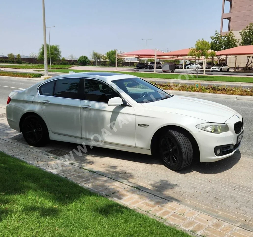 BMW  5-Series  523i  2012  Automatic  242,000 Km  6 Cylinder  Rear Wheel Drive (RWD)  Sedan  White