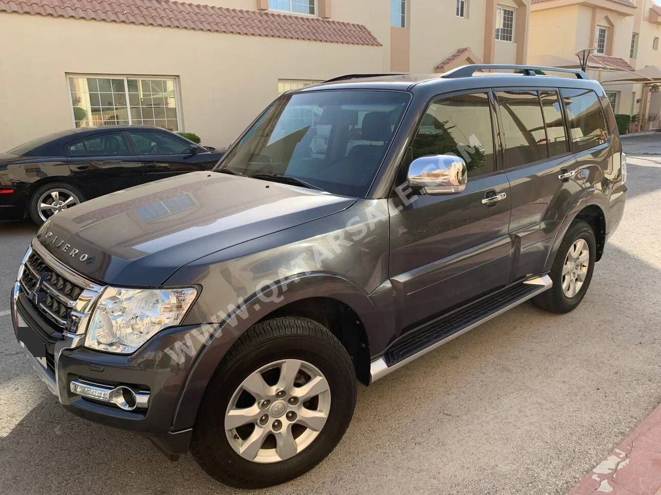 Mitsubishi  Pajero  GLS  2017  Automatic  66,786 Km  6 Cylinder  Four Wheel Drive (4WD)  SUV  Gray Metallic