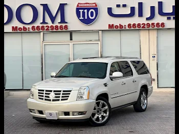 Cadillac  Escalade  2009  Automatic  241,000 Km  8 Cylinder  Four Wheel Drive (4WD)  SUV  White