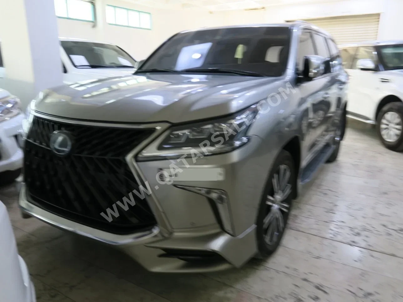 Lexus  LX  570  2018  Automatic  100,000 Km  8 Cylinder  Four Wheel Drive (4WD)  SUV  Sonic Titanium