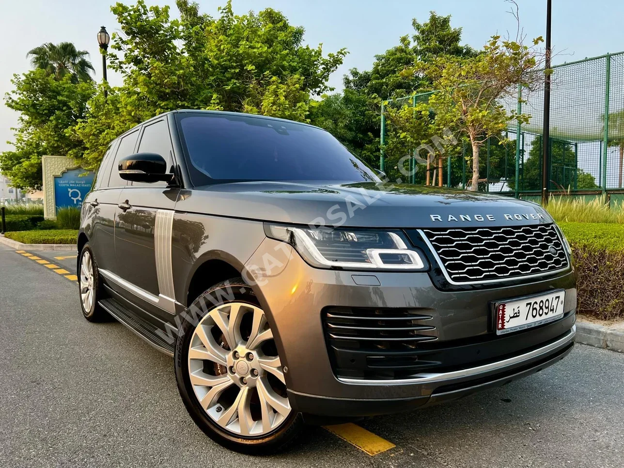 Land Rover  Range Rover  Vogue  2018  Automatic  50,000 Km  8 Cylinder  Four Wheel Drive (4WD)  SUV  Gray