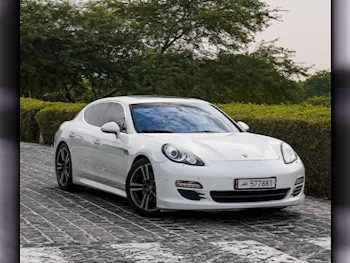 Porsche  Panamera  S  2012  Automatic  110,000 Km  8 Cylinder  Rear Wheel Drive (RWD)  Sedan  White