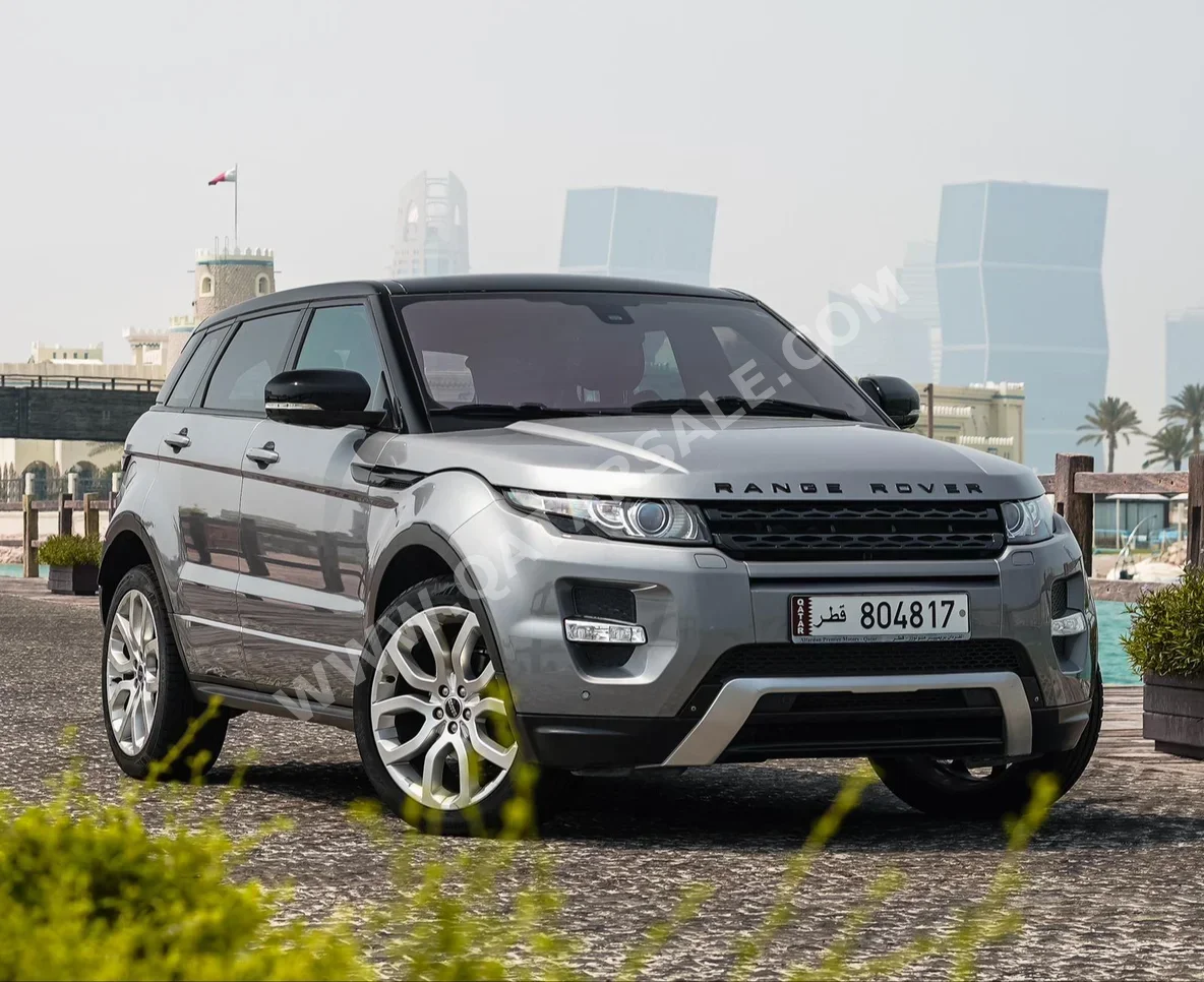 Land Rover  Evoque  Dynamic  2014  Automatic  45,000 Km  4 Cylinder  Four Wheel Drive (4WD)  SUV  Gray