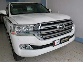 Toyota  Land Cruiser  GXR  2021  Automatic  22,000 Km  6 Cylinder  Four Wheel Drive (4WD)  SUV  White