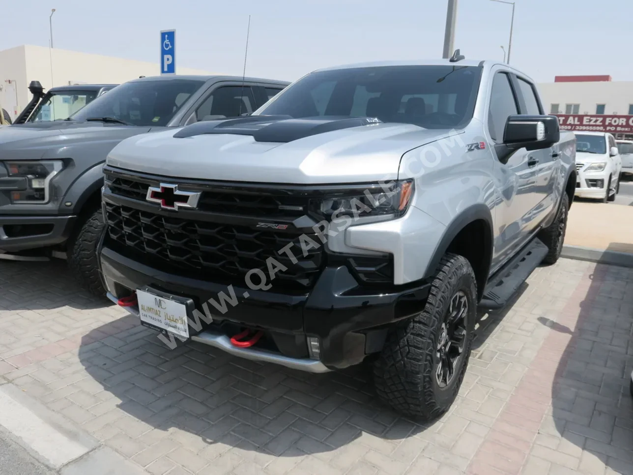 Chevrolet  Silverado  ZR 2  2022  Automatic  28,000 Km  8 Cylinder  Four Wheel Drive (4WD)  Pick Up  Silver  With Warranty