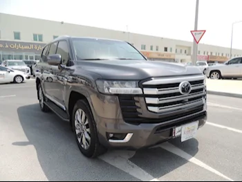 Toyota  Land Cruiser  GXR Twin Turbo  2023  Automatic  21,000 Km  6 Cylinder  Four Wheel Drive (4WD)  SUV  Dark Gray  With Warranty