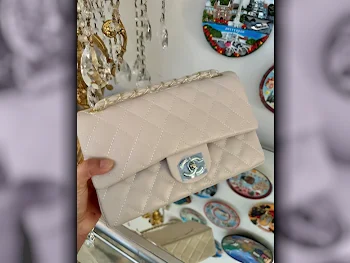 Purses  - Chanel  - Cream  - Genuine Leather  - For Women