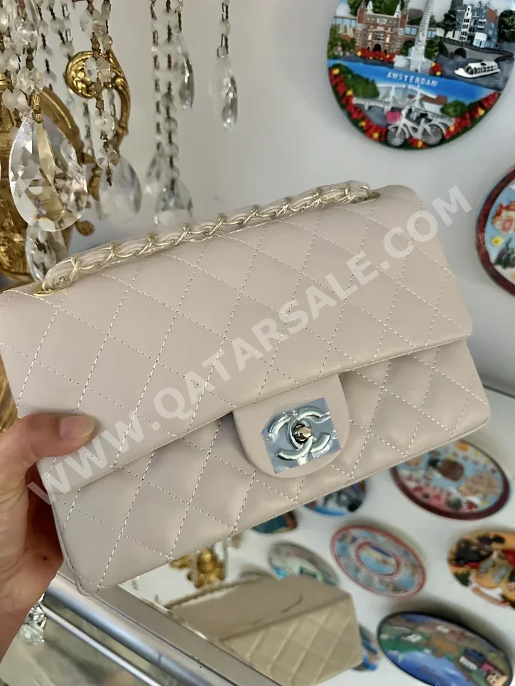 Purses  - Chanel  - Cream  - Genuine Leather  - For Women