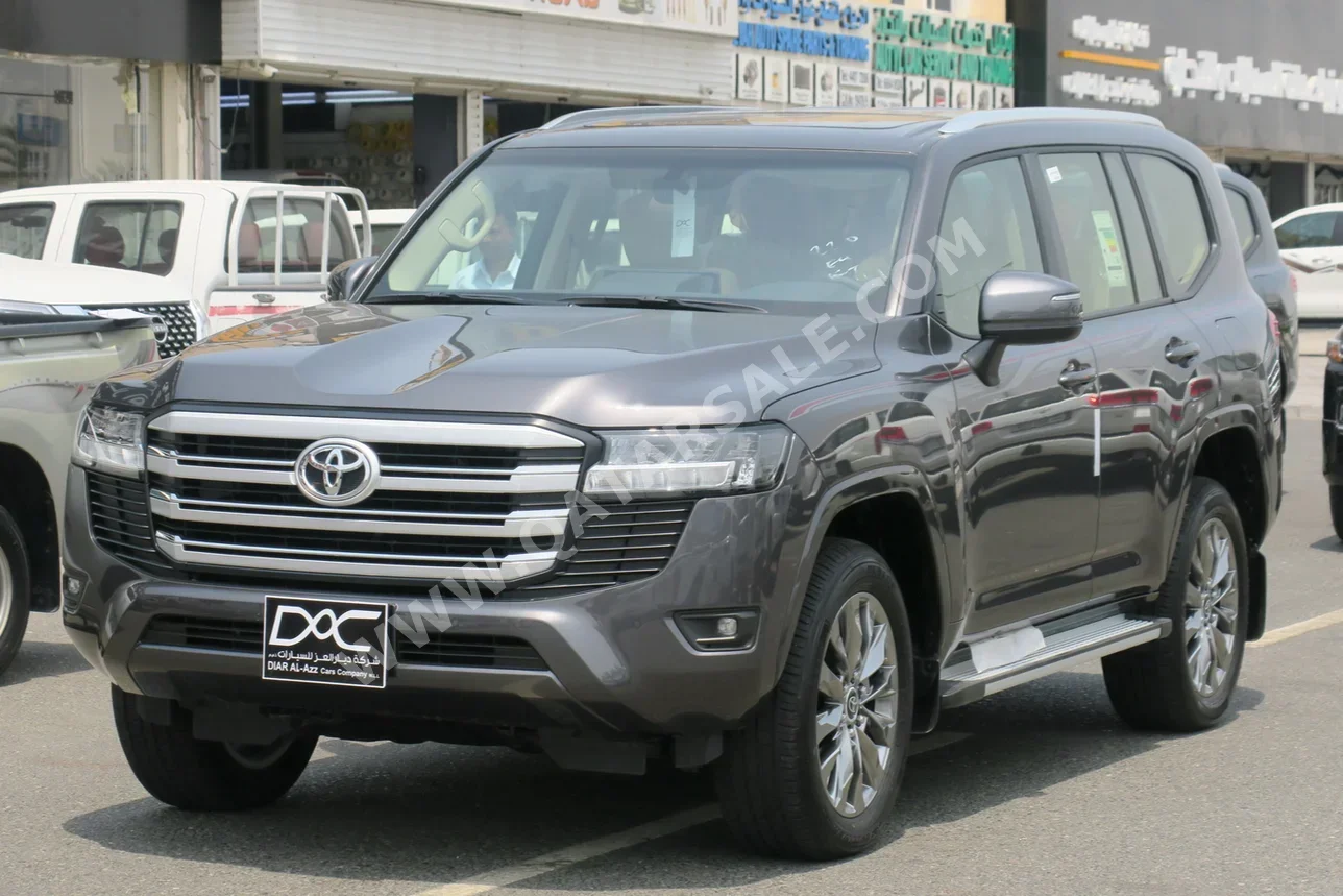 Toyota  Land Cruiser  GXR  2024  Automatic  0 Km  6 Cylinder  Four Wheel Drive (4WD)  SUV  Gray  With Warranty