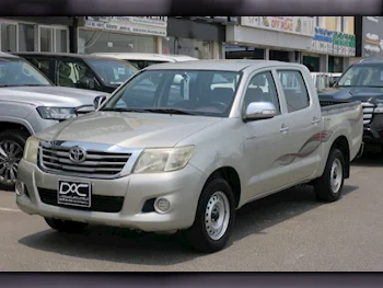 Toyota  Hilux  2013  Manual  176,000 Km  4 Cylinder  Four Wheel Drive (4WD)  Pick Up  Silver