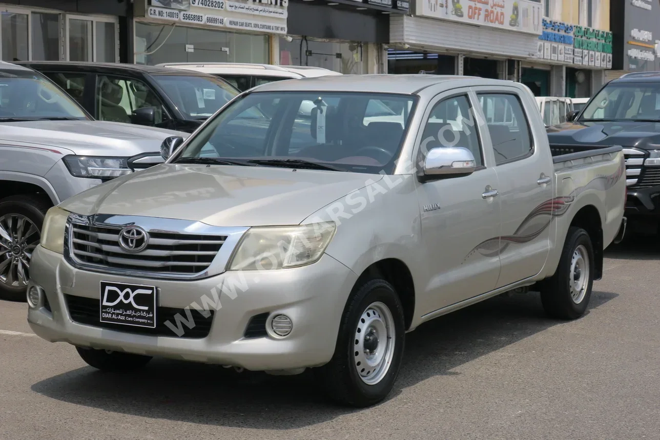 Toyota  Hilux  2013  Manual  176,000 Km  4 Cylinder  Four Wheel Drive (4WD)  Pick Up  Silver