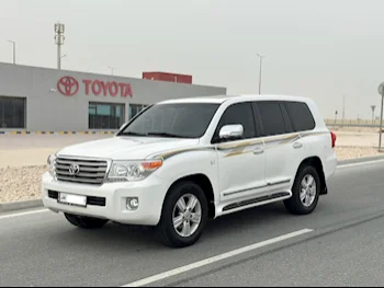 Toyota  Land Cruiser  VXR  2015  Automatic  290,000 Km  8 Cylinder  Four Wheel Drive (4WD)  SUV  White