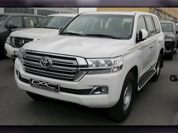 Toyota  Land Cruiser  VXR  2018  Automatic  164,000 Km  8 Cylinder  Four Wheel Drive (4WD)  SUV  White