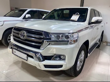 Toyota  Land Cruiser  GXR  2019  Automatic  47,000 Km  8 Cylinder  Four Wheel Drive (4WD)  SUV  White