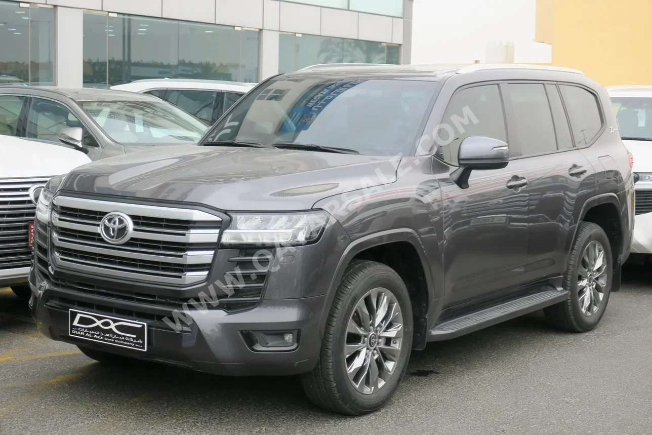 Toyota  Land Cruiser  GXR Twin Turbo  2022  Automatic  92,000 Km  6 Cylinder  Four Wheel Drive (4WD)  SUV  Gray  With Warranty