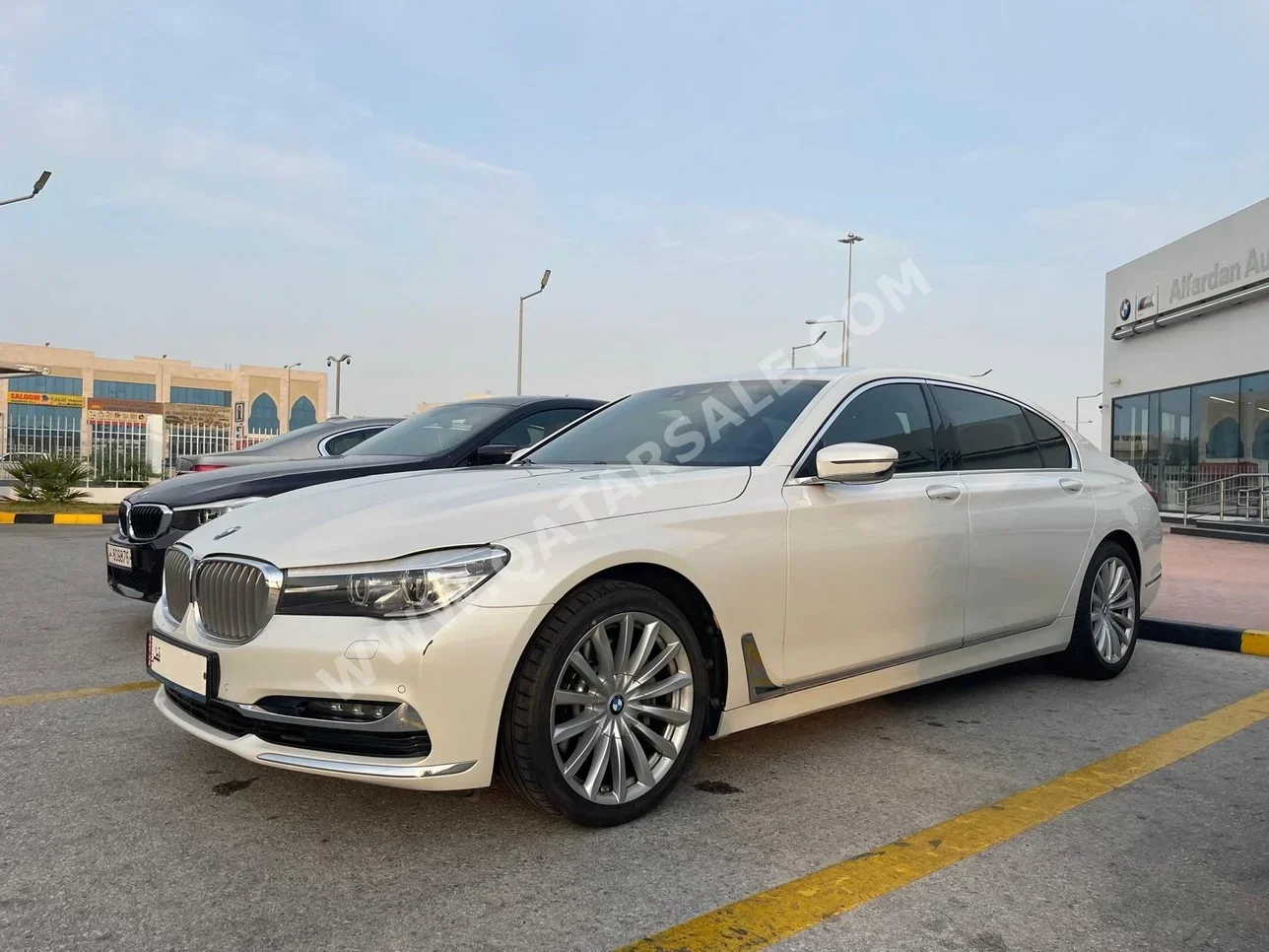 BMW  7-Series  730 Li  2017  Automatic  186,000 Km  4 Cylinder  Rear Wheel Drive (RWD)  Sedan  White