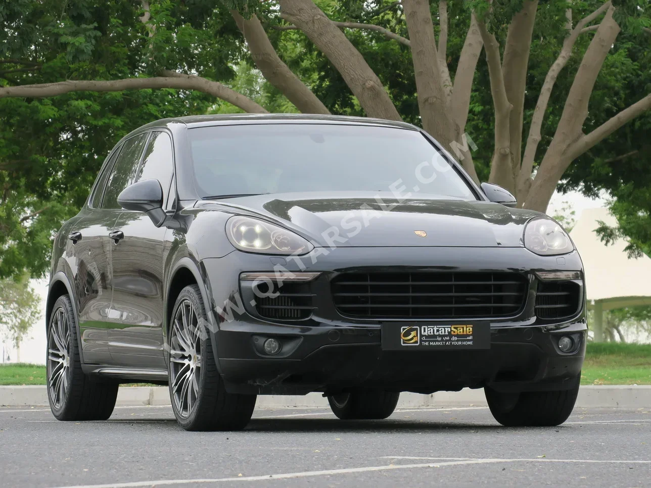 Porsche  Cayenne  S  2016  Automatic  127,000 Km  6 Cylinder  Four Wheel Drive (4WD)  SUV  Black