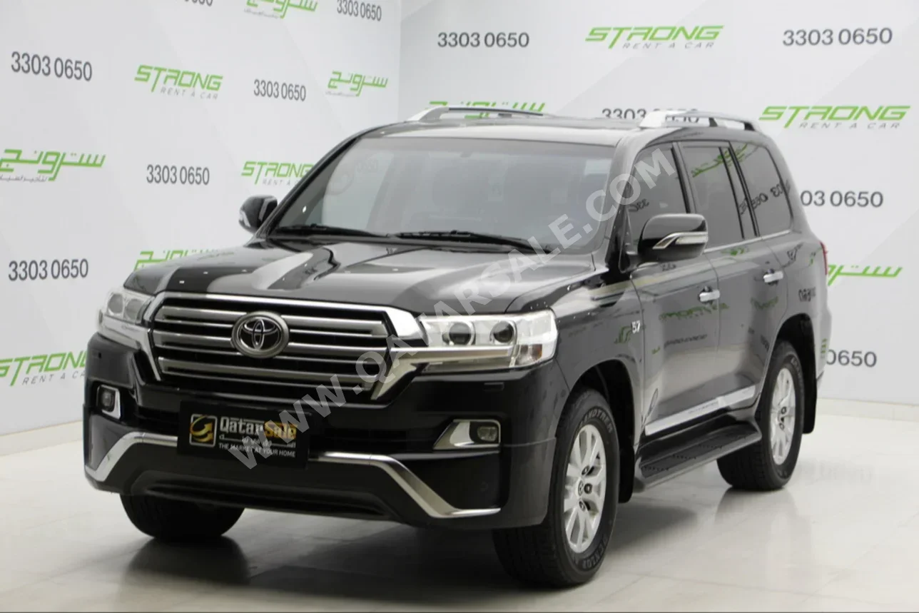 Toyota  Land Cruiser  VXR  2018  Automatic  160,000 Km  8 Cylinder  Four Wheel Drive (4WD)  SUV  Black